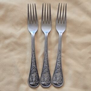 Cambridge Stainless Steel 3 Dinner Forks Set Elk Deer Wildlife Embossed Handle